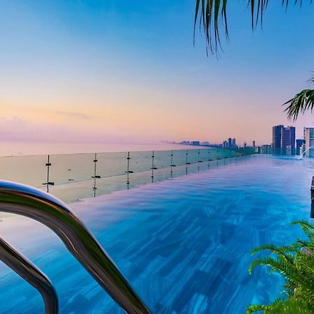 Peninsula Hotel Danang Екстер'єр фото