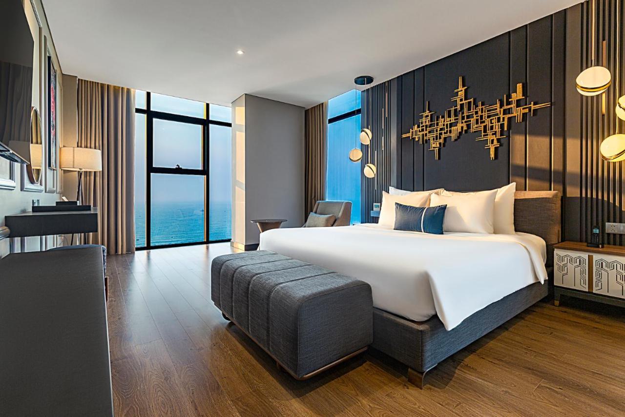 Peninsula Hotel Danang Екстер'єр фото