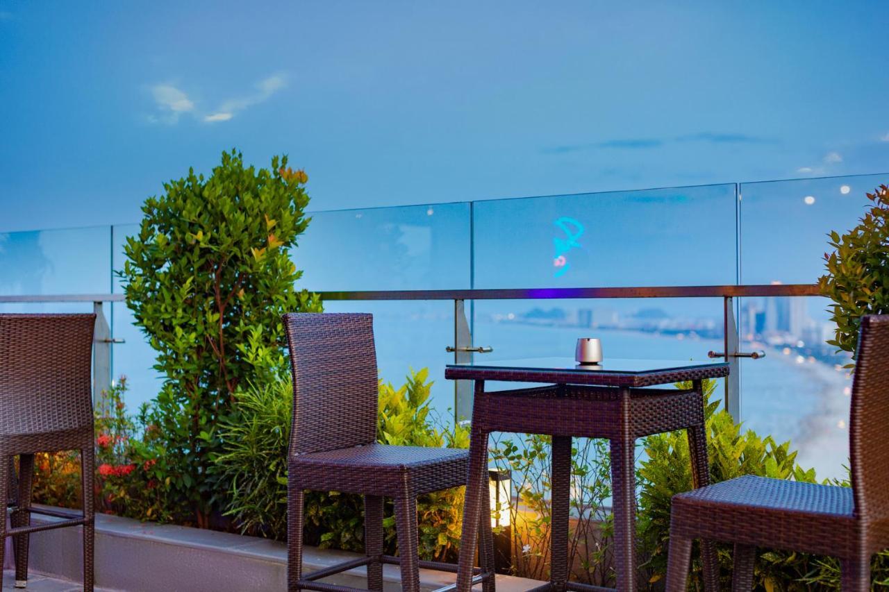 Peninsula Hotel Danang Екстер'єр фото