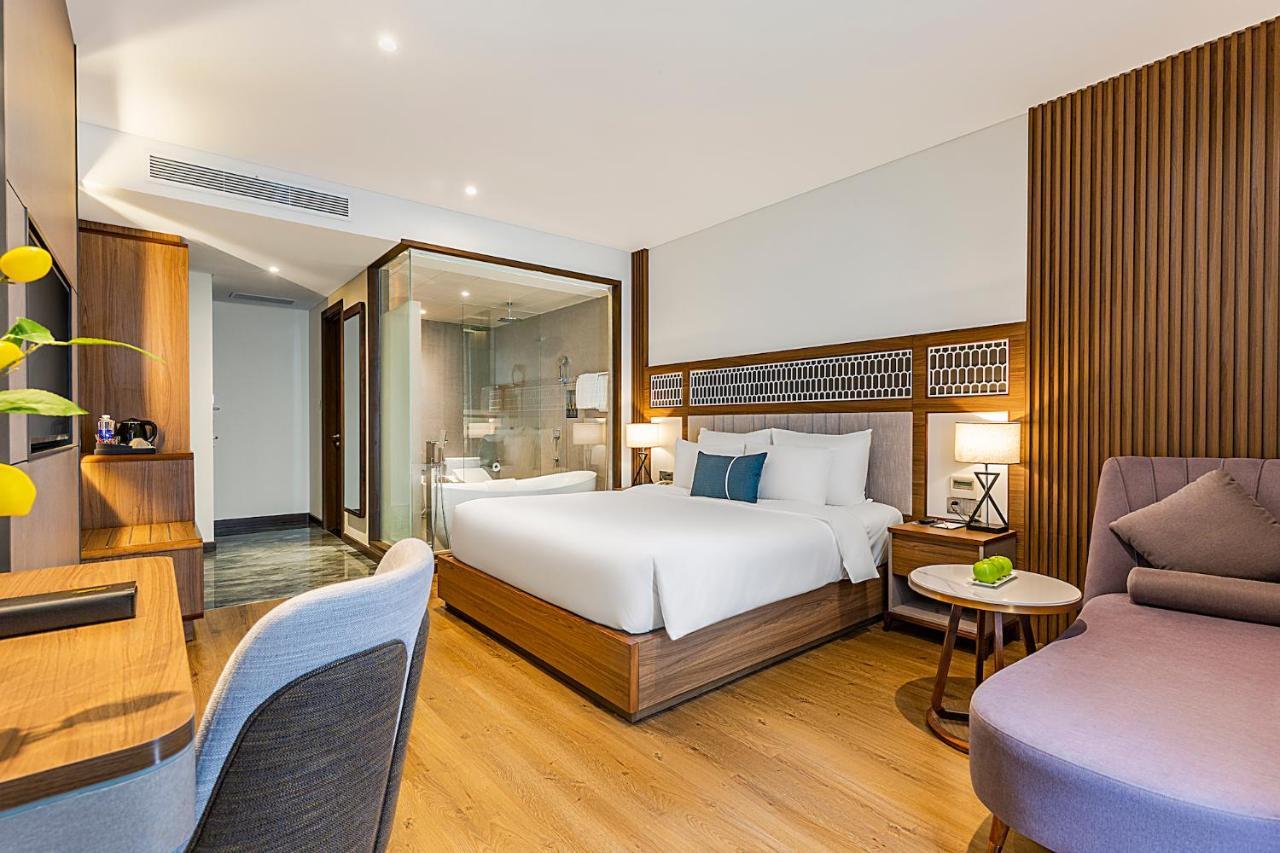 Peninsula Hotel Danang Екстер'єр фото