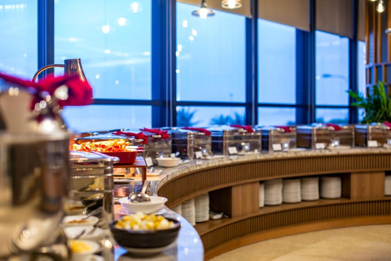 Peninsula Hotel Danang Екстер'єр фото