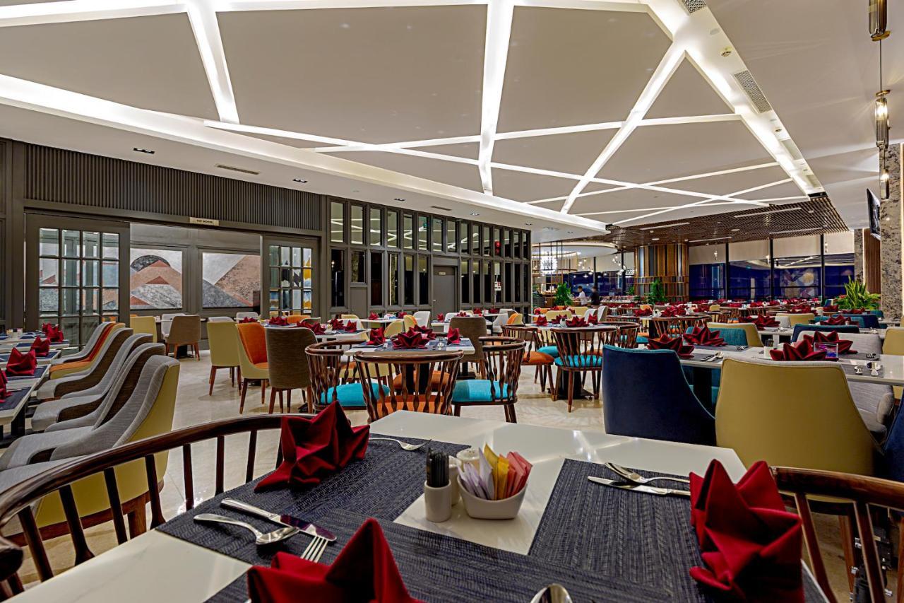 Peninsula Hotel Danang Екстер'єр фото