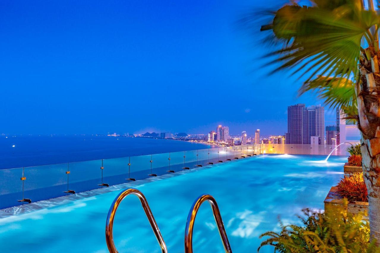Peninsula Hotel Danang Екстер'єр фото