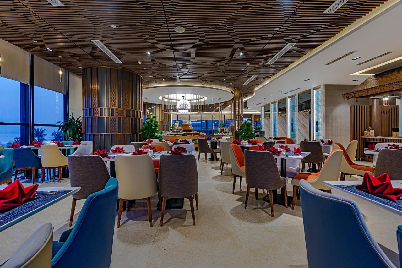Peninsula Hotel Danang Екстер'єр фото